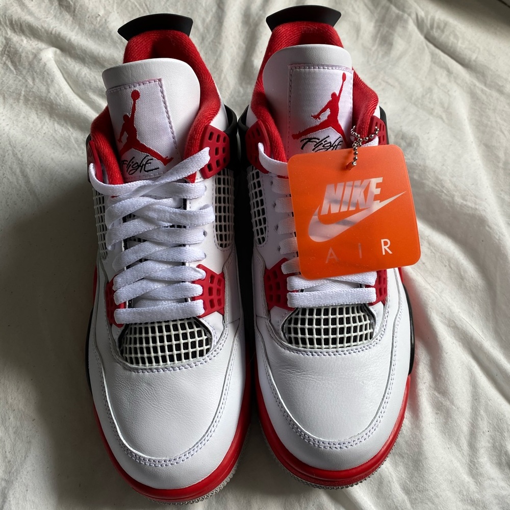 Air Jordan 4 Retro OG ‘Fire Red’ 2020